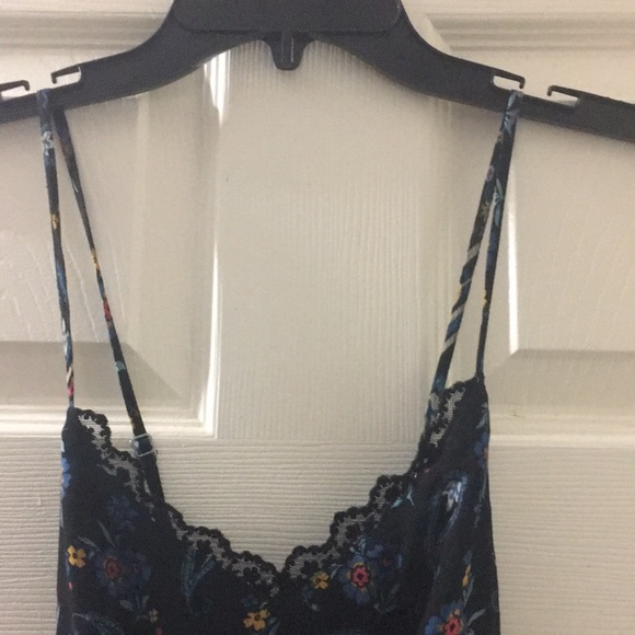 Hollister Floral strap top - Picture 4 of 7